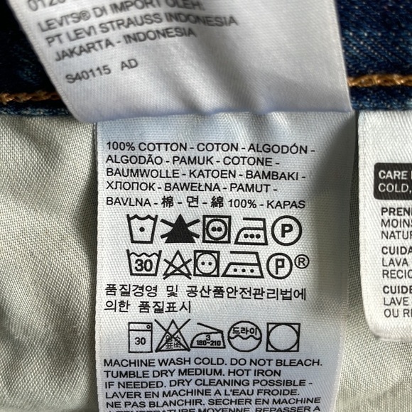 VGC Levi's Red Tag Denim Mini Skirt - Size 32 - Picture 6 of 6